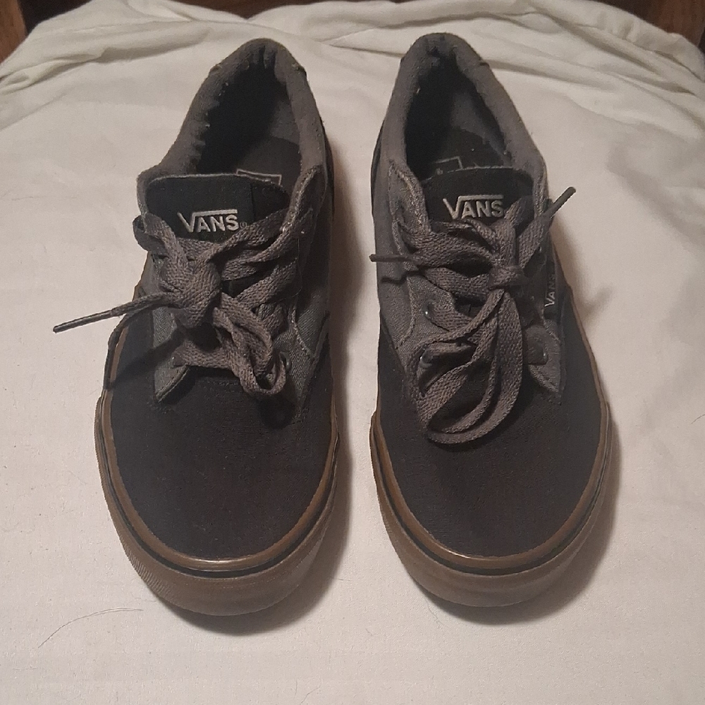 Vans Kids Black and Gray Low-Top Lace-Up Sneakers with Brown Sole